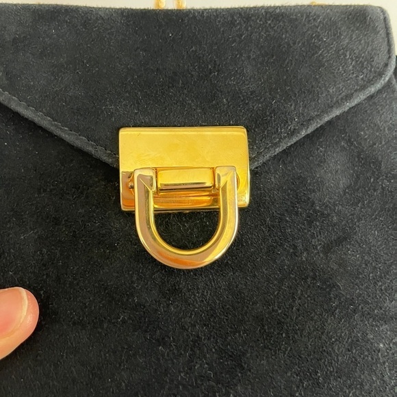 Browns Shoes Made in Canada Small Black Velvet Purse Gold Chain and Hardware - Picture 13 of 14